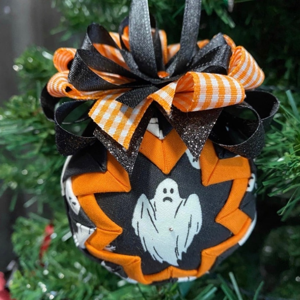 Halloween Glow in the dark Ghost Halloween ornament